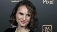 ¡Se ensañan con el Real Madrid! El gesto de Natalie Portman en la entrega del Balón de Oro