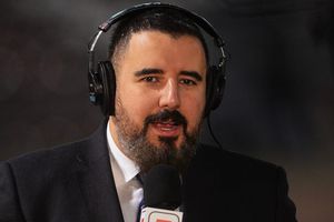 Álvaro Morales llama "asqueroso americanismo" a la afición y es reventado en redes