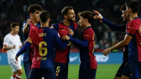 Barcelona golea al Sevilla en LaLiga previo al Clásico ante el Real Madrid