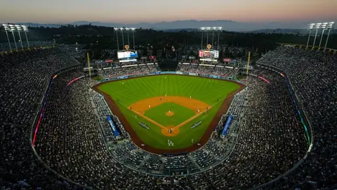 Boletos de la Serie Mundial entre Yankees y Dodgers alcanzan el medio millón de pesos