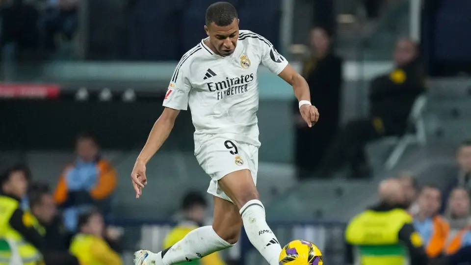 Mbappé intensifica su disputa con el PSG por 55 millones de euros en salarios atrasados