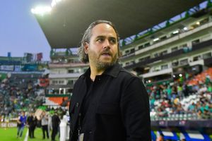 Jesús Martínez Murgía apoya a aficionados de León varados tras partido ante Tigres