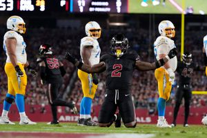 Cardinals arrebata de manera agónica la victoria a Chargers en MNF