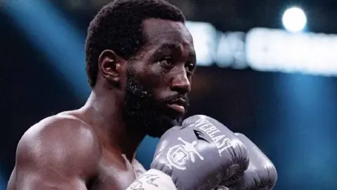 Terrence Crawford advierte que hará que Canelo Álvarez luzca como 'un don nadie'
