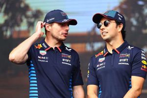 Checo Pérez subirá de nivel cuando Verstappen vuelva a ganar, opinó Helmut Marko