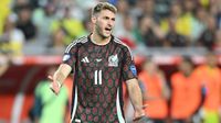 Santiago Giménez acepta su deuda con el Tri: “Le debo a México, más que ellos a mí”