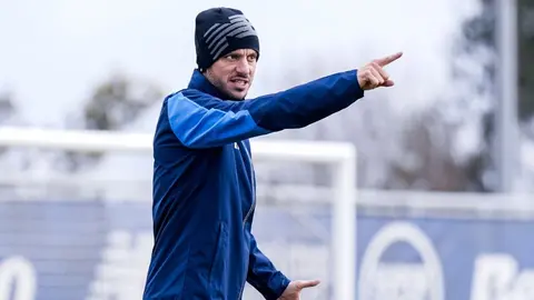 Martín Anselmi se enganchó con los periodistas previo al Porto vs Maccabi Tel-Aviv