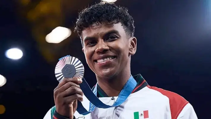 Prisca Awiti cuenta cómo ha cambiado su vida tras la plata en París 2024