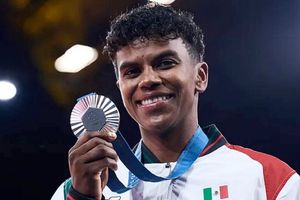 Prisca Awiti cuenta cómo ha cambiado su vida tras la plata en París 2024