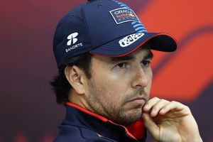 Checo Pérez está seguro que seguirá con Red Bull en 2025: "Hay una razón por la cual renovamos"