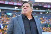 Miguel Herrera pidió que lo movieran de lugar para no estar cerca de Christian Martinoli