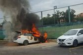 Auto se incendia en plantel de bachilleres 6: ¿Qué pasó?