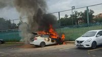 Auto se incendia en plantel de bachilleres 6: ¿Qué pasó?