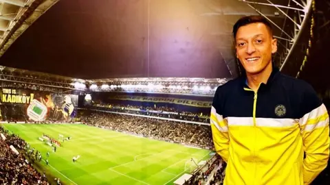 ¿Messi o Cristiano Ronaldo? Mesut Özil tiene claro cuál es su preferido