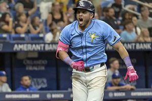 Aranda jonronea por 3er juego seguido y Rays ganan 4-3 a Azulejos para barrer serie de tres juegos