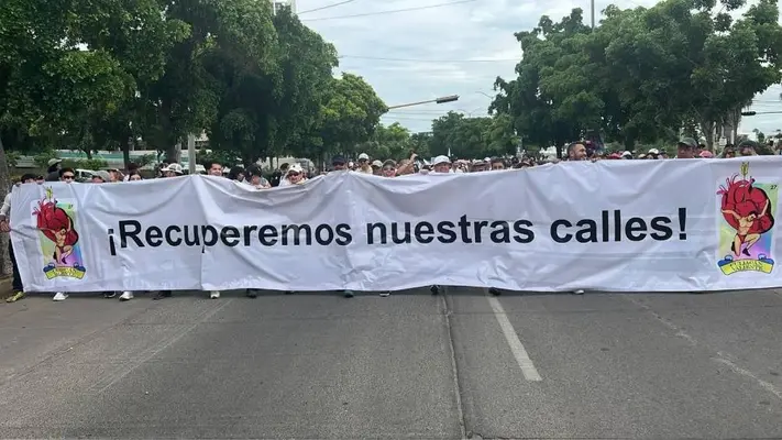 Marcha en Culiacán por la paz; piden poner fin a los enfrentamientos entre grupos delictivos