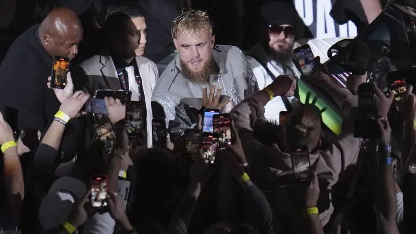 Jake Paul le responde a polémicas declaraciones de Sylvester Stallone: “El Botox nubla tu juicio”