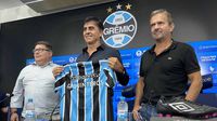 Gustavo Quinteros es presentado como el nuevo DT de Gremio