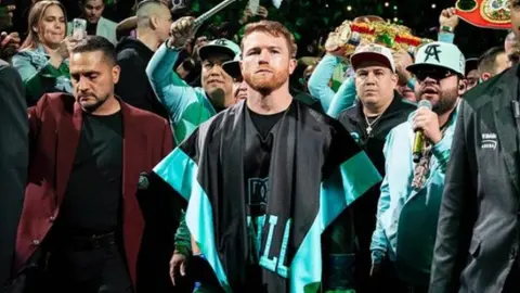 Expertos pronostican futuro de Canelo Álvarez tras pelea contra Berlanga