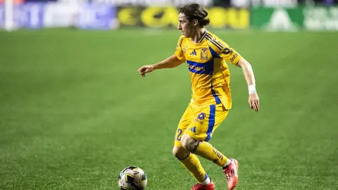 Marcelo Flores sufre luxación y es baja de Tigres por tiempo indefinido
