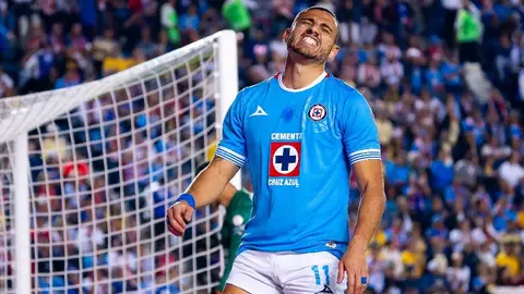 Cruz Azul se queda sin Giakoumakis previo al duelo contra Atlas