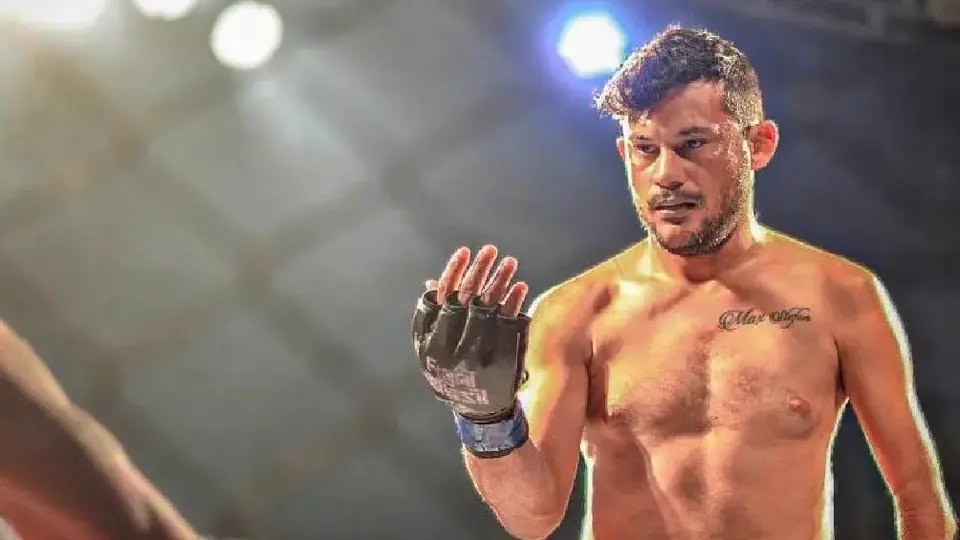 ¡Memorable! Luchador de artes marciales mixtas sin un brazo noquea a su rival