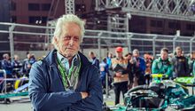 El actor, Michael Douglas, estuvo presente en el GP de Las Vegas con Aston Martin
