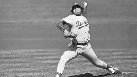 "Mexicanos querían que Dodgers perdieran ante Yankees para ver al 'Toro' en el Juego 7": Del Valle