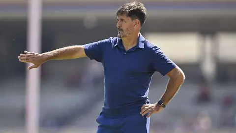 Afición de Pumas pide salida de Gustavo Lema y Funes Mori