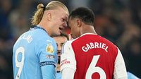 Erling Haaland 'revienta' a Gabriel con balonazo en la celebración del empate del City