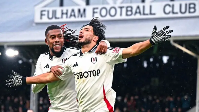 Raúl Jiménez anota ante el Bournemouth e iguala el récord de goles de Chicharito en Premier