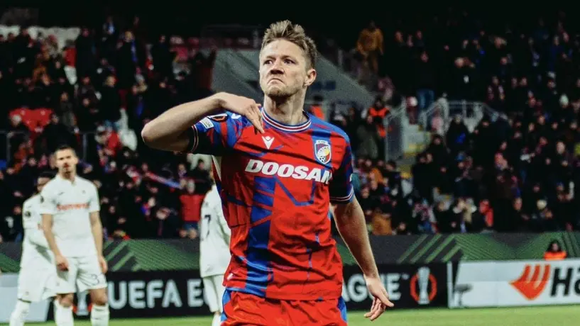 Sin Chino Huerta, Anderlecht sufre primera derrota en Europa League ante Viktoria Plzen