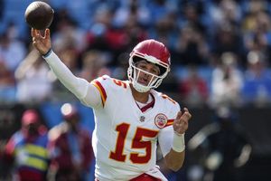 Patrick Mahomes es multado por gesto violento en duelo de los Kansas City Chiefs