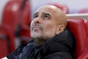 Pep Guardiola protagoniza momento intenso en Anfield con afición del Liverpool