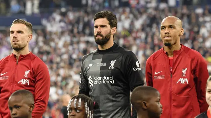 Alisson Becker causará baja con Liverpool por seis semanas