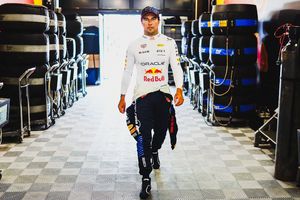 Checo Pérez manda mensaje a sus detractores: “Trato de que me importe cada vez menos”