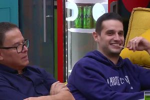 Adrián Marcelo se burla de Mario Bezares, de su esposa y hasta amenaza a sus hijos