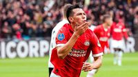 PSV rinde homenaje a ‘Chucky’ Lozano por llegar a 50 goles en el club