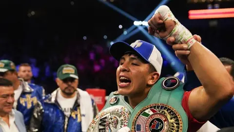 Jaime Munguía apunta a tener rival para su última pelea del año