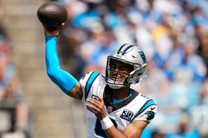 Bryce Young es buscado por varios equipos de la NFL tras ser banqueado en Panthers
