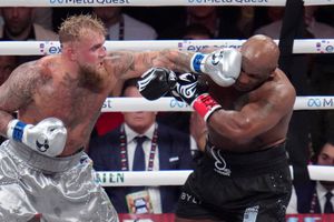 Mike Tyson agradecido con Jake Paul por no ‘matarlo’ encima del ring