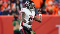 Falcons nombran al novato Michael Penix Jr. como QB titular; Kirk Cousins al banquillo