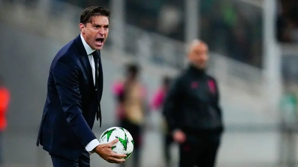 Diego Alonso fue cesado de Panathinaikos tras cuatro meses al frente del club