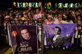 Así se vivió la proyección del concierto de Juan Gabriel "Mis 40 en Bellas Artes" en el Zócalo de la CDMX