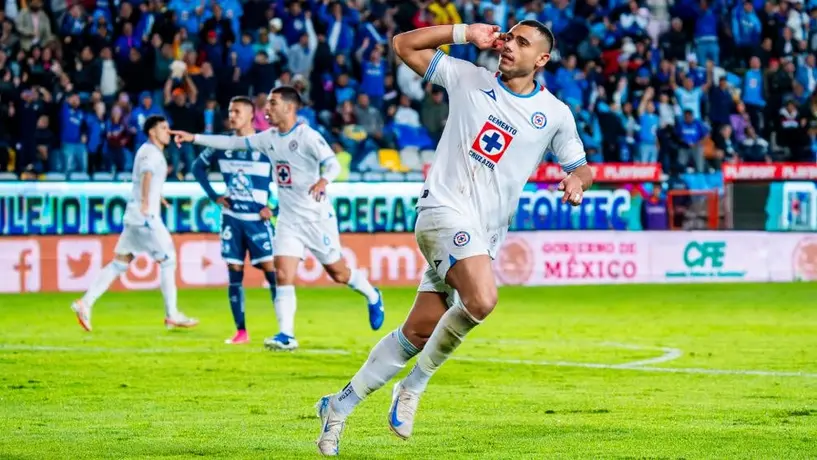 Raúl Orvañanos reaccionó a la 'burla' de Cruz Azul y Giorgos Giakoumakis
