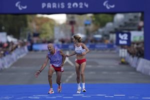 Drama en París 2024 con Elena Congost: “Me han descalificado por ser persona y ayudar a mi guía”