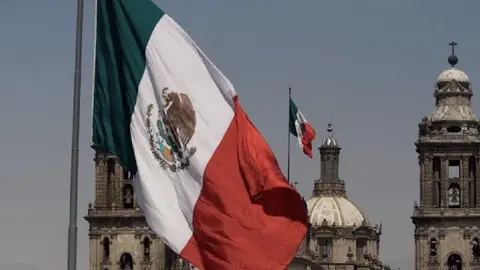 Artistas que se han equivocado al interpretar el Himno Nacional en eventos deportivos