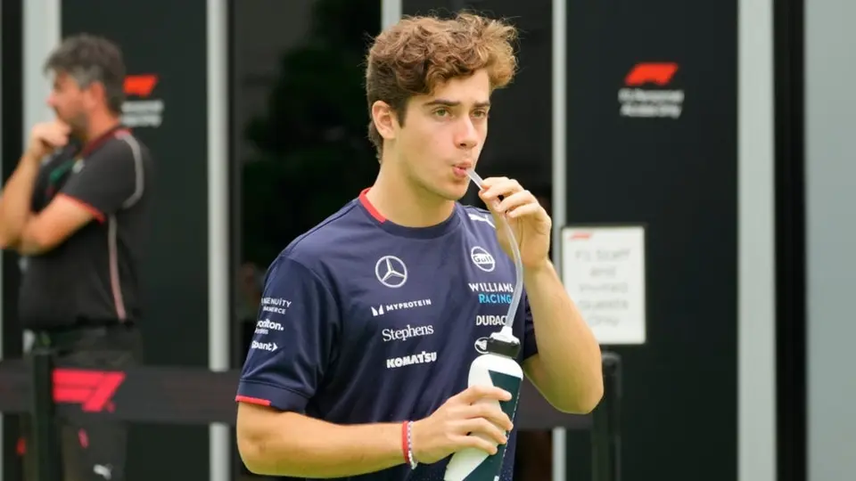 Franco Colapinto se rinde ante Checo Pérez: 'Un capo, lo quiero mucho'