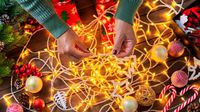 Estas son las recomendaciones para ahorrar energía y evitar accidentes con tus luces de navidad