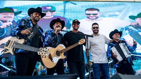 Jugadores de los Padres de San Diego desatan locura con los Tucanes de Tijuana